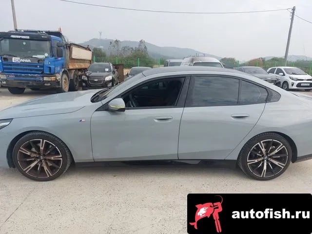 BMW 5-Series 5 Series (G60) 2024 года - вид 2