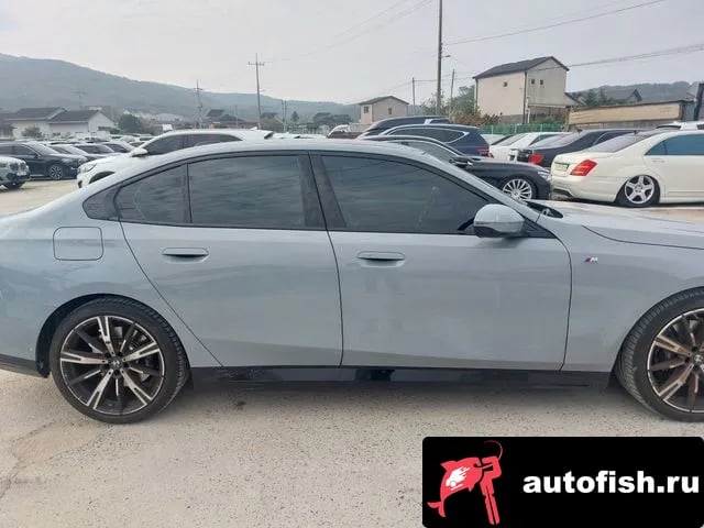 BMW 5-Series 5 Series (G60) 2024 года - вид 3