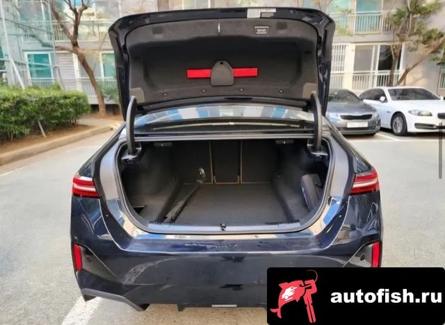 BMW 5-Series 5 Series (G60) 2025 года - вид 5