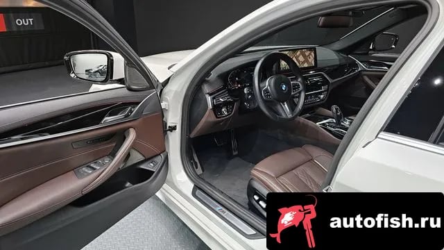 BMW 5-Series 5 Series (G30) 2023 года - вид 11