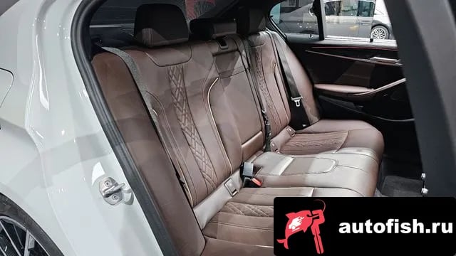 BMW 5-Series 5 Series (G30) 2023 года - вид 12