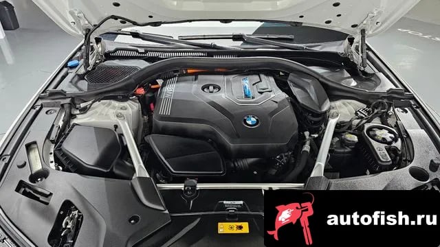 BMW 5-Series 5 Series (G30) 2022 года - вид 5