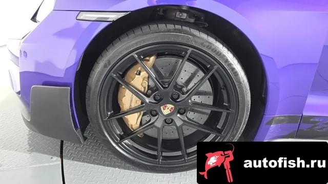 Porsche Taycan Taikan 2025 года - вид 5