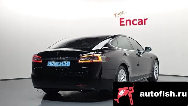 Tesla Model S Model S 2019 года - вид 2