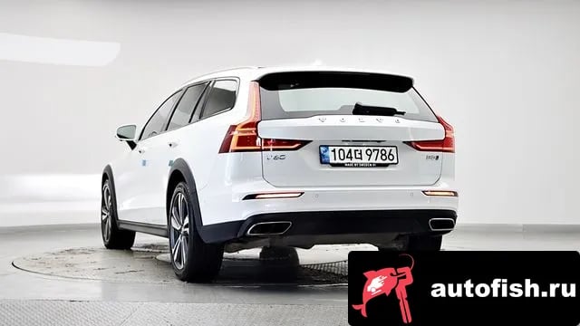 Volvo V60 V60 Cross-country 2nd Generation 2021 года - вид 4