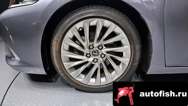 Lexus ES ES300h 7th generation 2019 года - вид 5