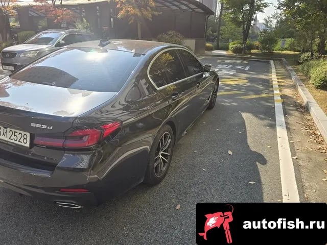 BMW 5-Series 5 Series (G30) 2023 года - вид 3