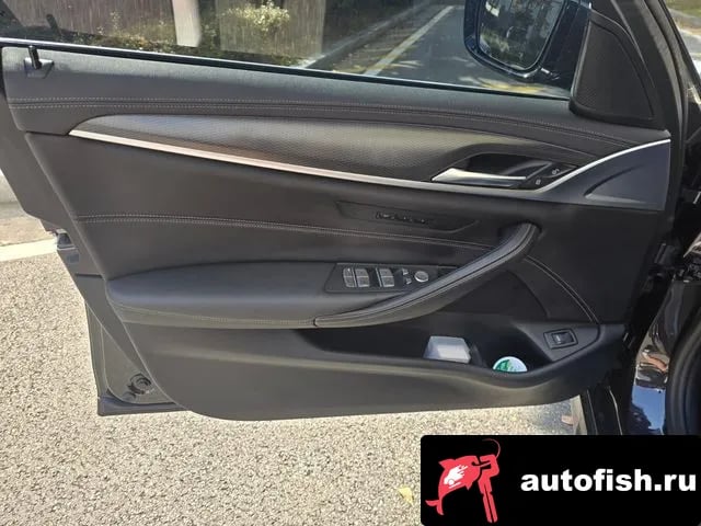 BMW 5-Series 5 Series (G30) 2023 года - вид 9