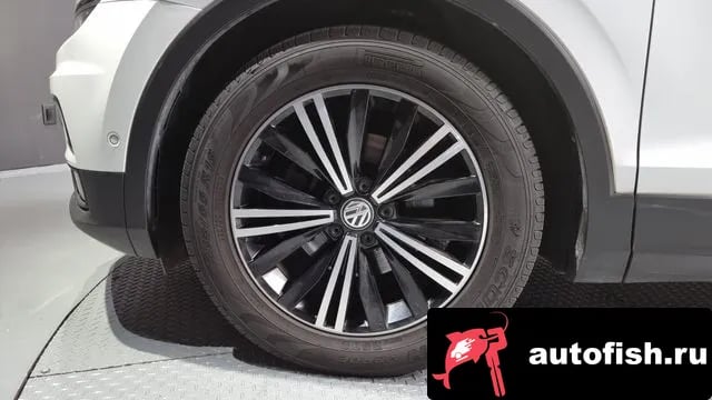 Volkswagen Tiguan Tiguan second Generation 2020 года - вид 5