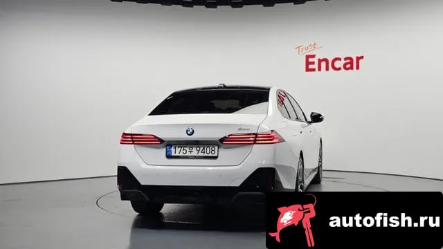 BMW 5-Series 5 Series (G60) 2023 года - вид 4