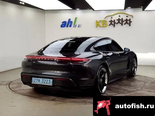 Porsche Taycan Taikan 2021 года - вид 4