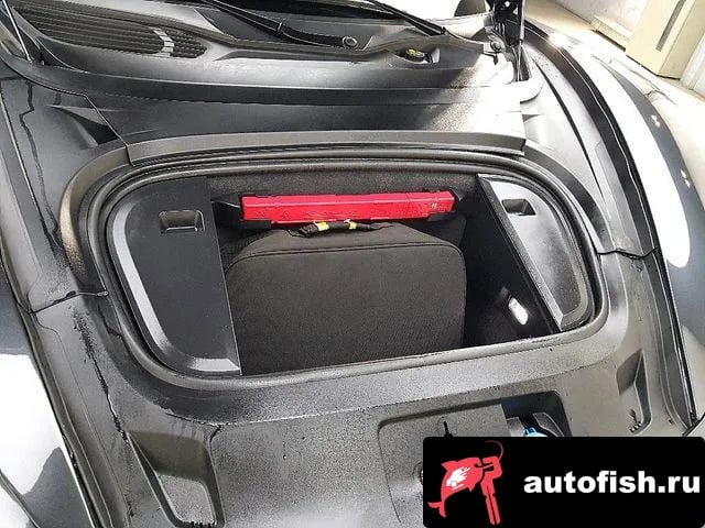 Porsche Taycan Taikan 2021 года - вид 6