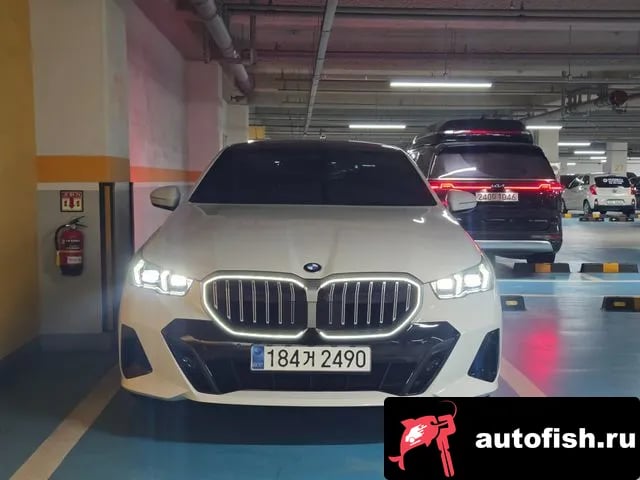 BMW 5-Series 5 Series (G60) 2023 года - вид 3