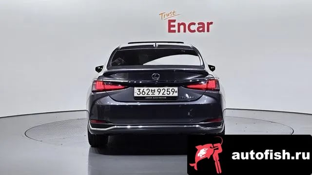 Lexus ES ES300h 7th generation 2024 года - вид 4