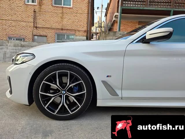 BMW 5-Series 5 Series (G30) 2022 года - вид 5