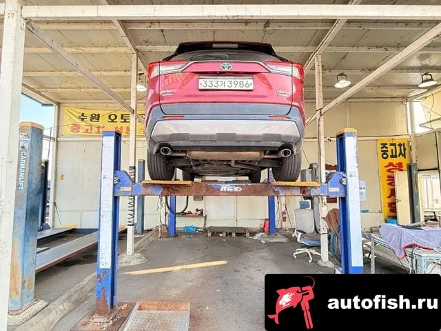 Toyota RAV4 RAV4 5th Generation 2020 года - вид 3