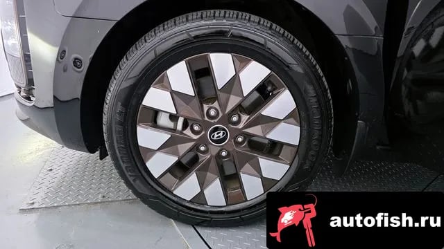 Hyundai Staria Staria 2023 года - похожие автомобили