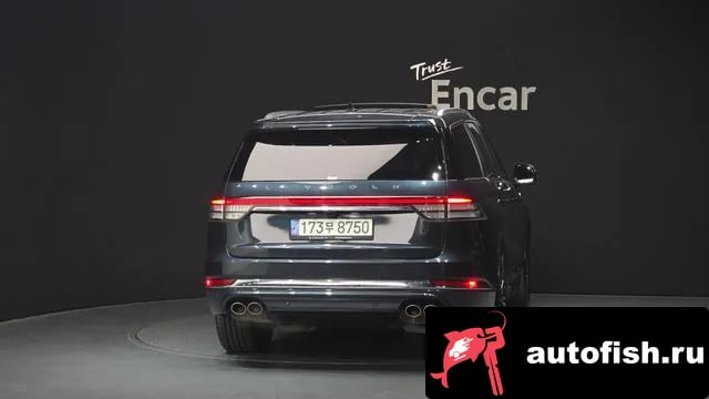 Lincoln Aviator Aviator 2nd generation 2021 года - вид 4