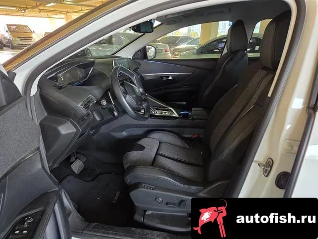 Peugeot 3008 3008 second generation 2018 года - вид 6