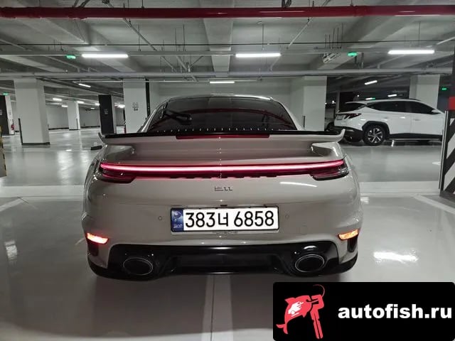 Porsche 911 911 (992) 2021 года - вид 4