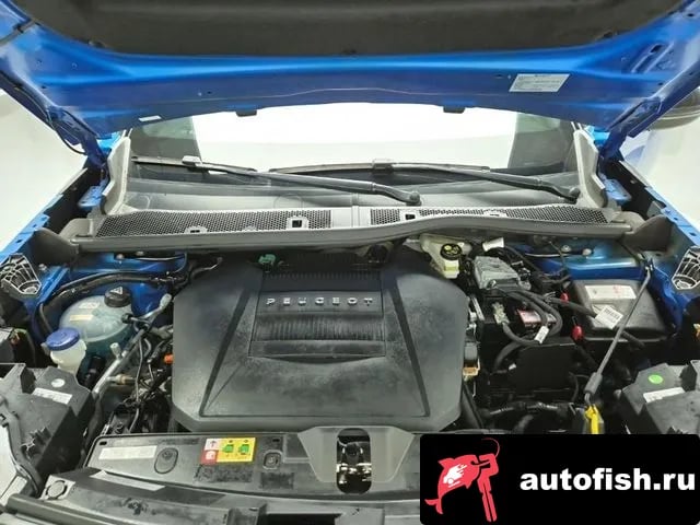 Peugeot 2008 e-2008 second generation 2021 года - вид 5