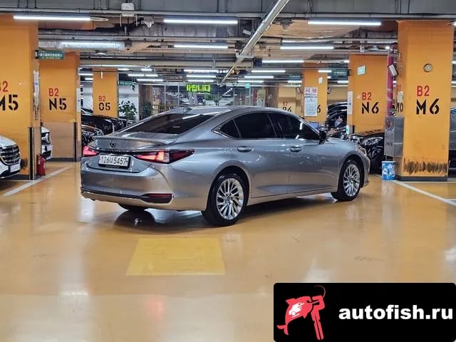 Lexus ES ES300h 7th generation 2024 года - вид 2