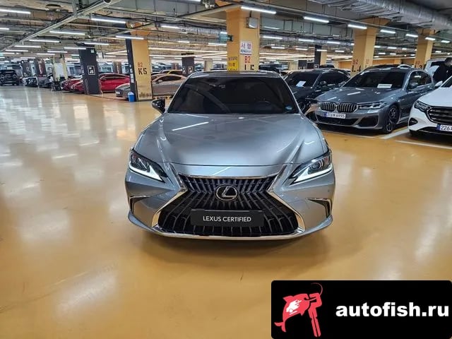 Lexus ES ES300h 7th generation 2024 года - вид 3