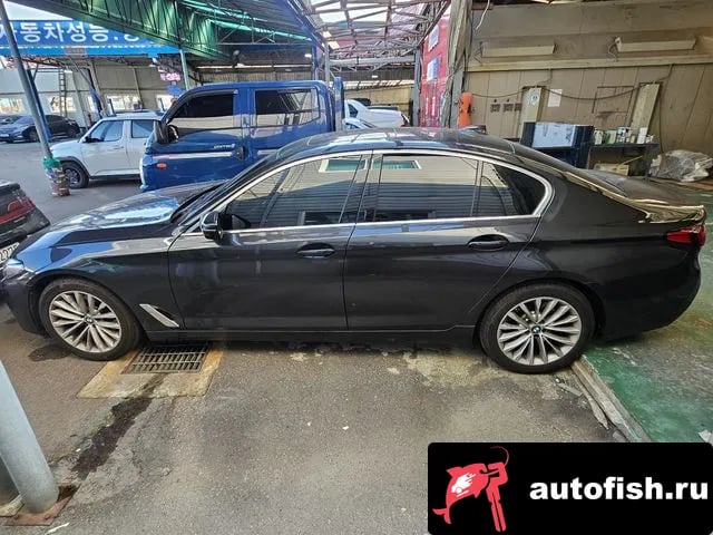 BMW 5-Series 5 Series (G30) 2022 года - вид 4