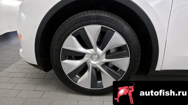 Tesla Model Y Model Y 2021 года - вид 5