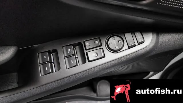 Hyundai Ioniq The New Ionic Hybrid 2020 года - похожие автомобили