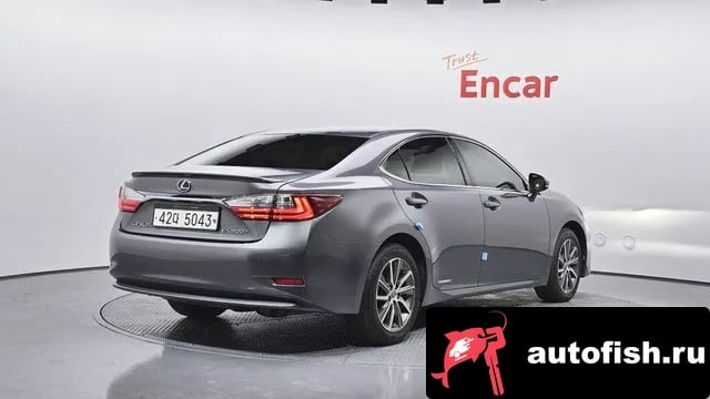 Lexus ES New ES300h 2018 года - вид 2