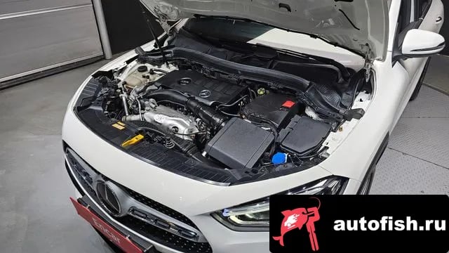 Mercedes-Benz GLA-Class GLA - Class H247 2023 года - вид 6