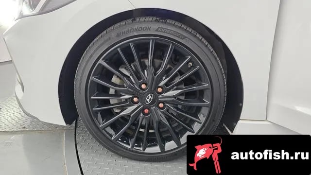 Hyundai AVANTE Avante AD 2018 года - вид 5