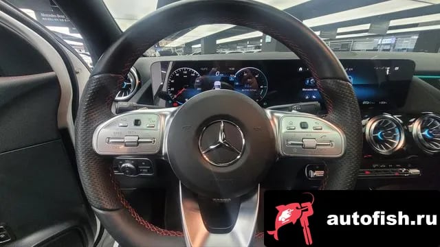 Mercedes-Benz GLA-Class GLA - Class H247 2023 года - вид 6