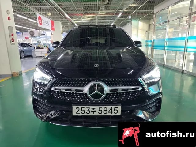 Mercedes-Benz GLA-Class GLA - Class H247 2023 года - вид 3