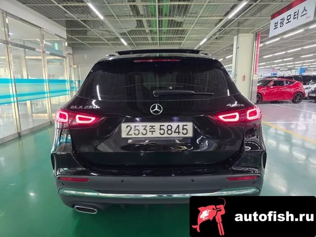 Mercedes-Benz GLA-Class GLA - Class H247 2023 года - вид 4