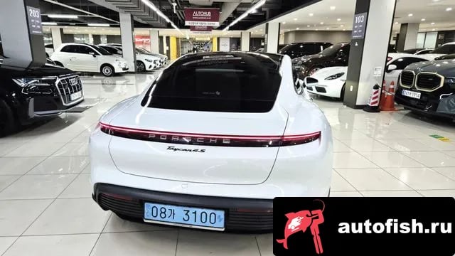 Porsche Taycan Taikan 2023 года - вид 4