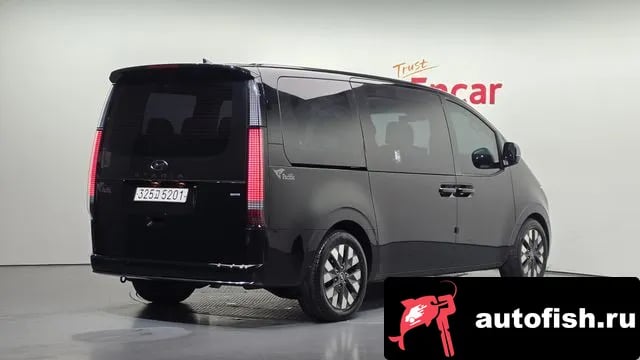 Hyundai Staria Staria 2023 года - похожие автомобили