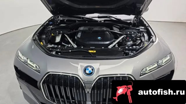 BMW 7-Series 7 Series (G70) 2024 года - вид 6