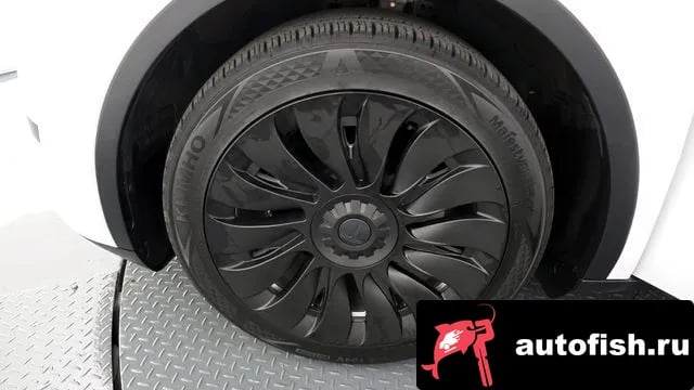 Tesla Model Y Model Y 2023 года - вид 5