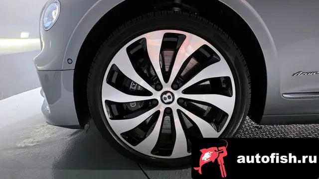 Bentley Flying Spur Flying Spur 3rd Generation 2023 года - вид 5