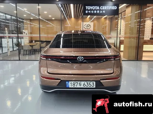 Toyota Crown Crown Crossover 2023 года - вид 4