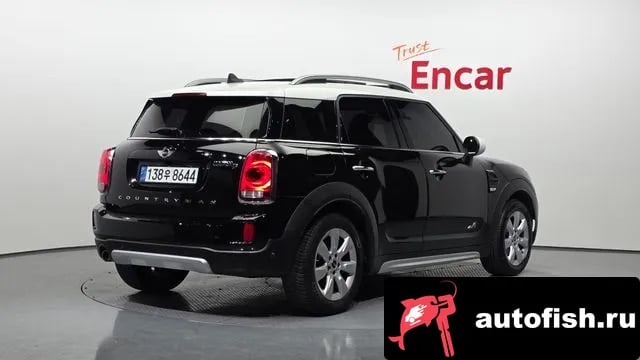 Mini Countryman Cooper D Country Man 2018 года - вид 2
