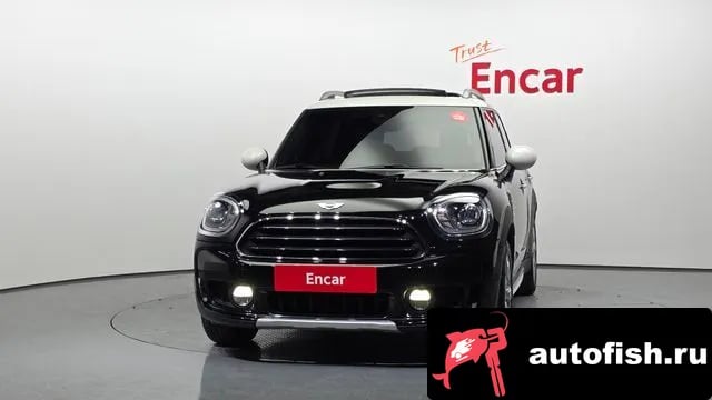 Mini Countryman Cooper D Country Man 2018 года - вид 3
