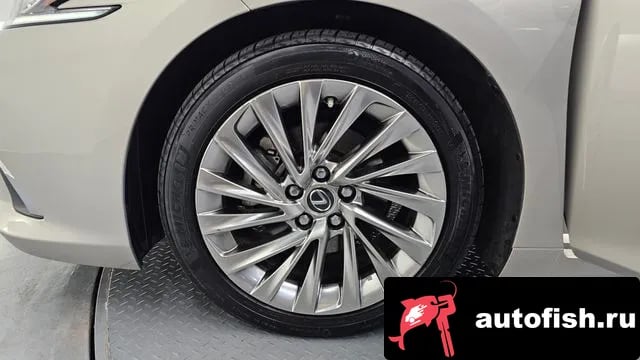 Lexus ES ES300h 7th generation 2018 года - вид 5