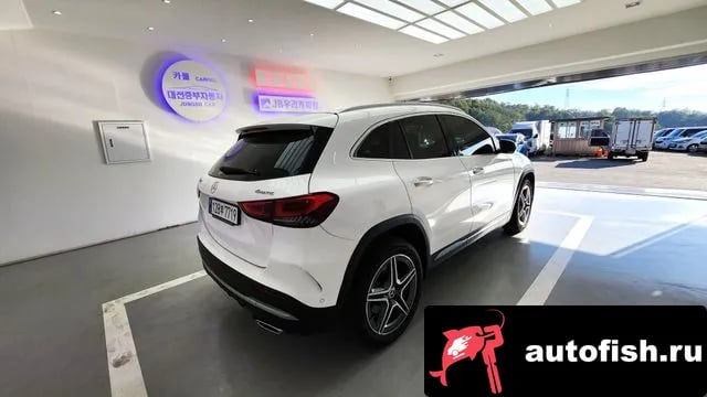 Mercedes-Benz GLA-Class GLA - Class H247 2023 года - вид 6