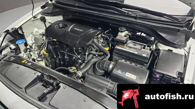 Hyundai AVANTE Avante AD 2017 года - вид 6