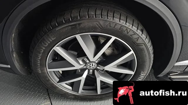 Volkswagen Touareg Tuareg 3rd generation 2020 года - вид 5