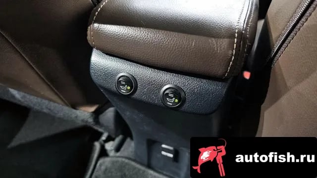 Toyota Prius Prius 4th Generation 2018 года - похожие автомобили