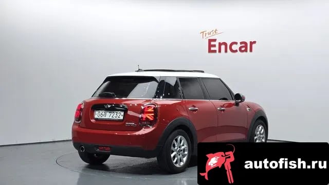 Mini Cooper Cooper D 2018 года - вид 2